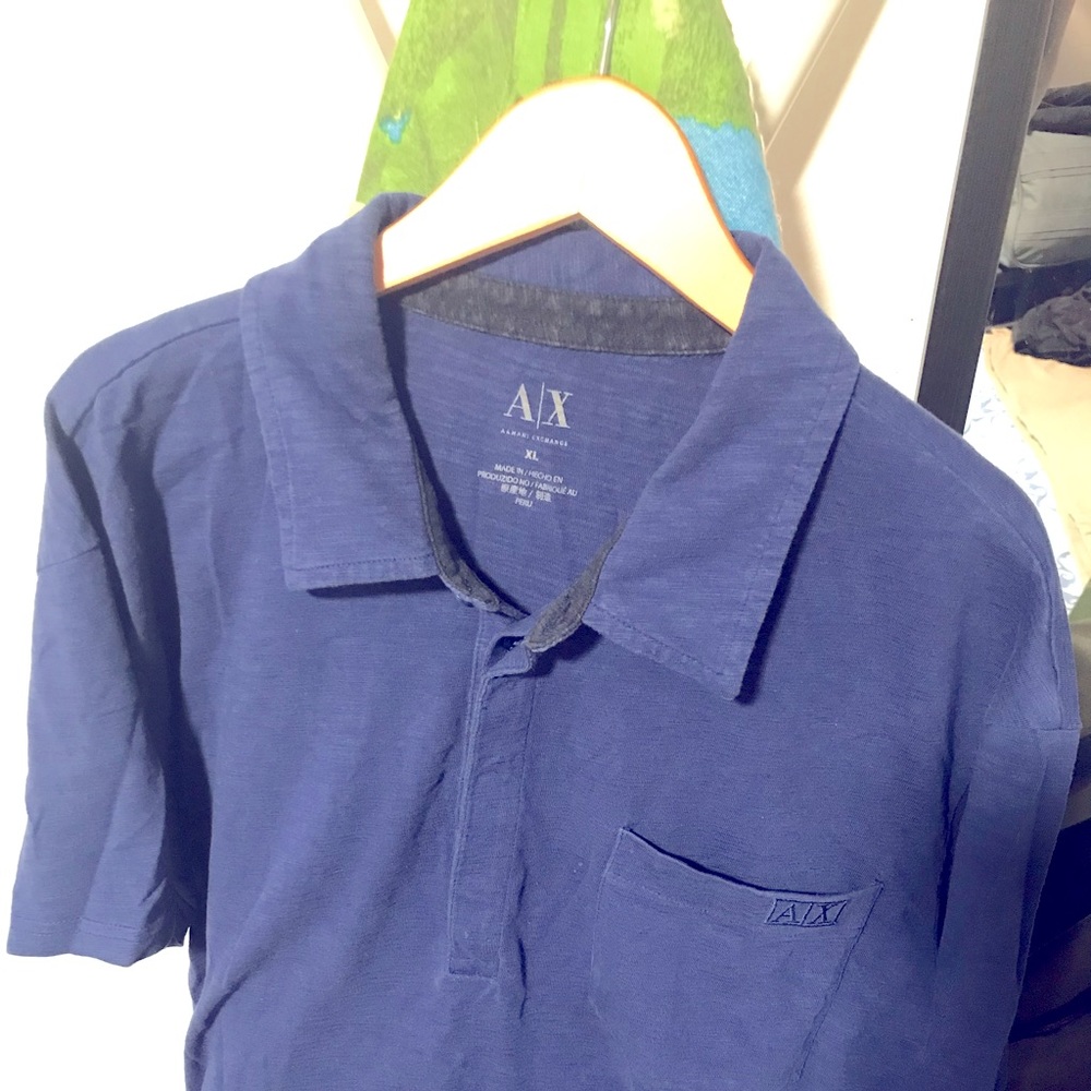 Blue shirtsleeves